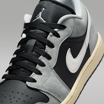 NIKE WMNS AIR JORDAN 1 LOW SE LT SMOKE GREY/S WHITE 国内発送 _57.PNG